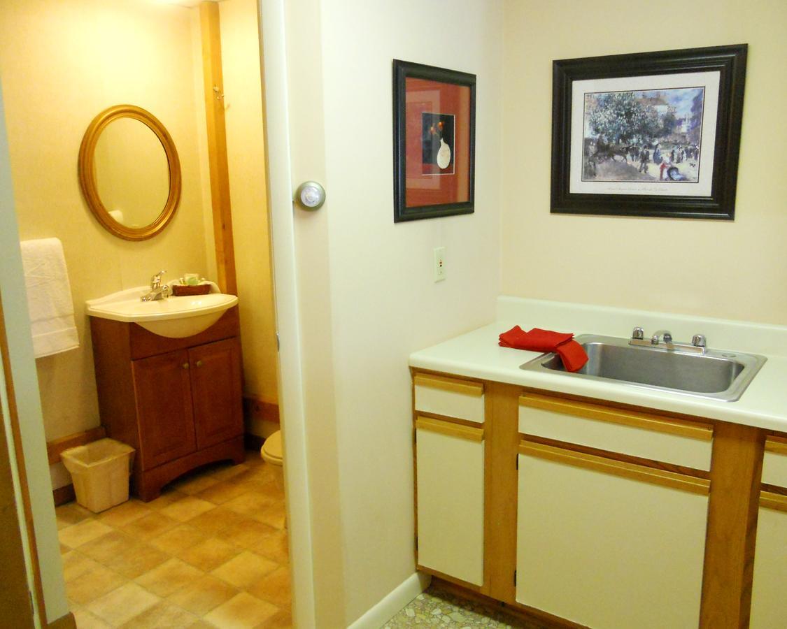 Vinehurst Inn & Suites Hammondsport Zewnętrze zdjęcie